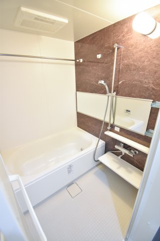 バス・シャワールーム　お湯張り・追い炊き・浴室乾燥付き