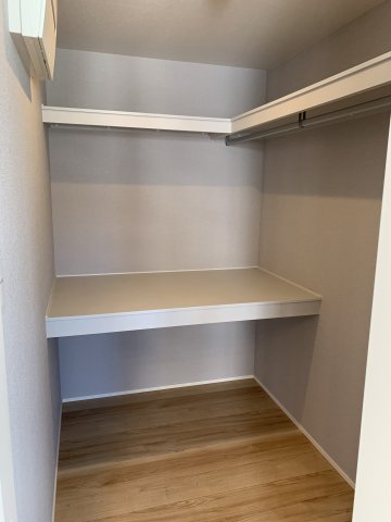 収納　ウォークインクローゼット