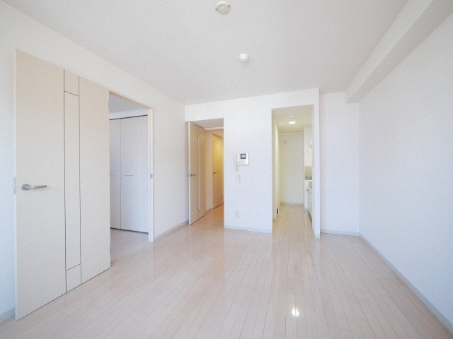 居室・リビング　最上階♪バスセンター前駅徒歩3分♪都心徒歩圏の好立地物件です