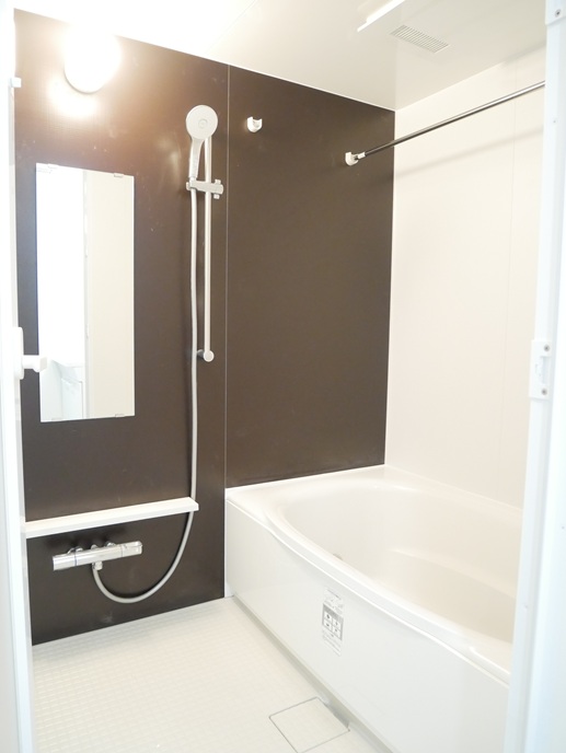 バス・シャワールーム　※同タイプの写真。建築中の為、現状優先。