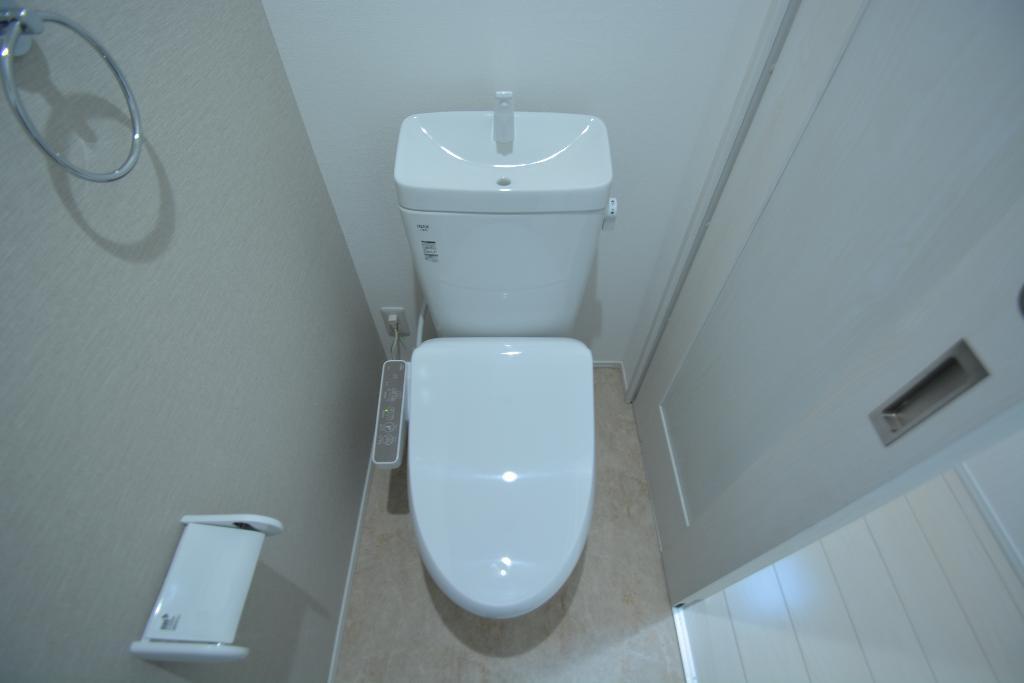 トイレ　シャワー付トイレ