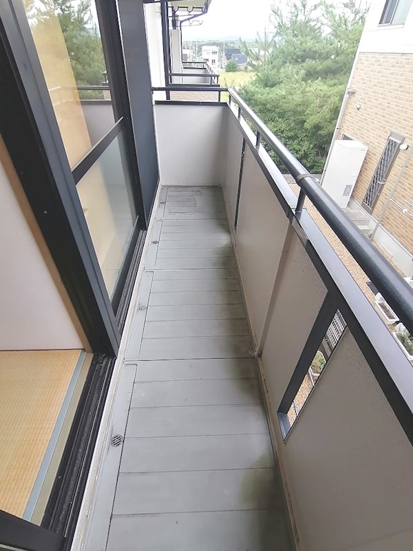 バルコニー　1階専用庭