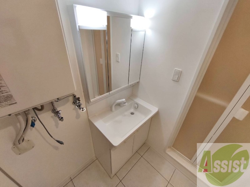 洗面設備　シャンプードレッサーで身支度もラクラクです！