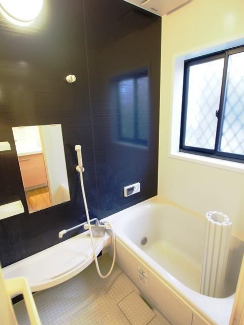 バス・シャワールーム　追い炊き機能付きバスでおすすめ！