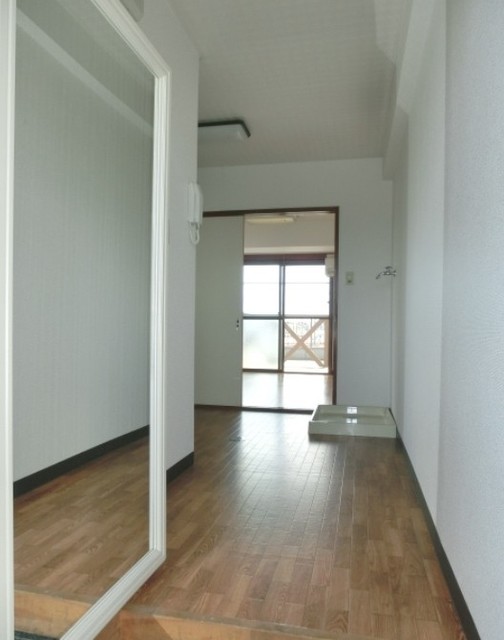 玄関　他部屋参考。