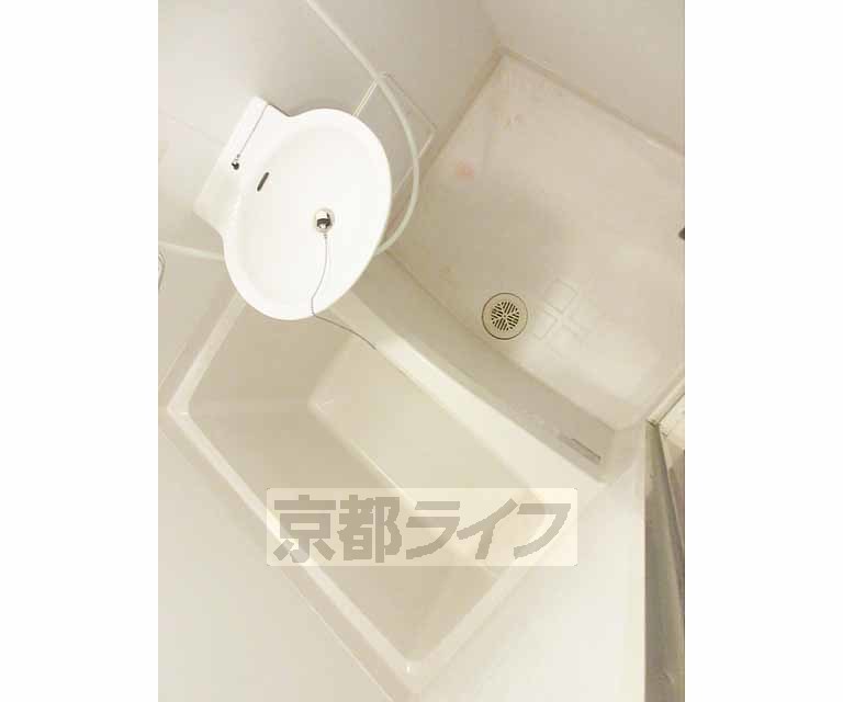 バス・シャワールーム　清潔感のあるお風呂場！