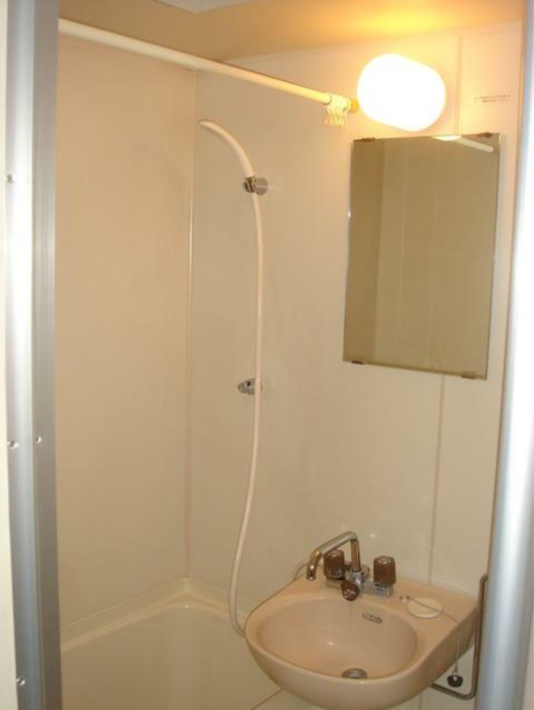 バス・シャワールーム　お風呂です