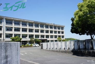 高校・高専　三重県立四日市四郷高等学校（高校・高専）まで3000m