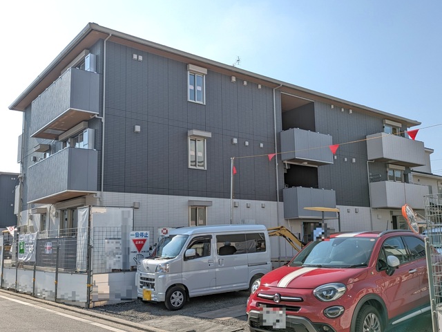 建物外観　建築中