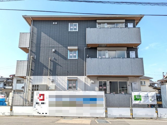 建物外観　建築中