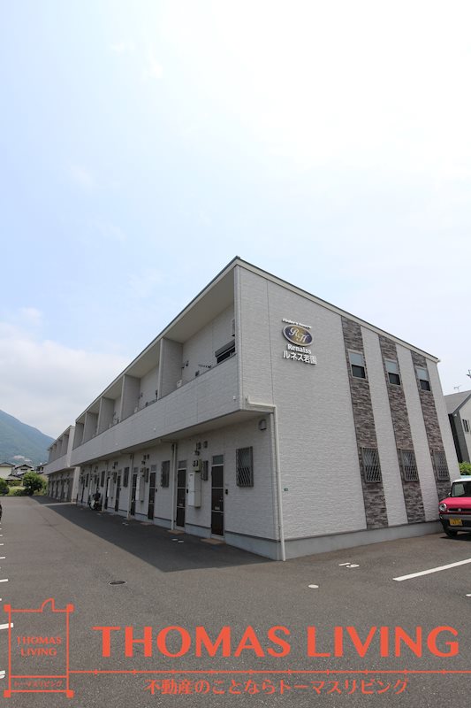 建物外観　ガレージ付！