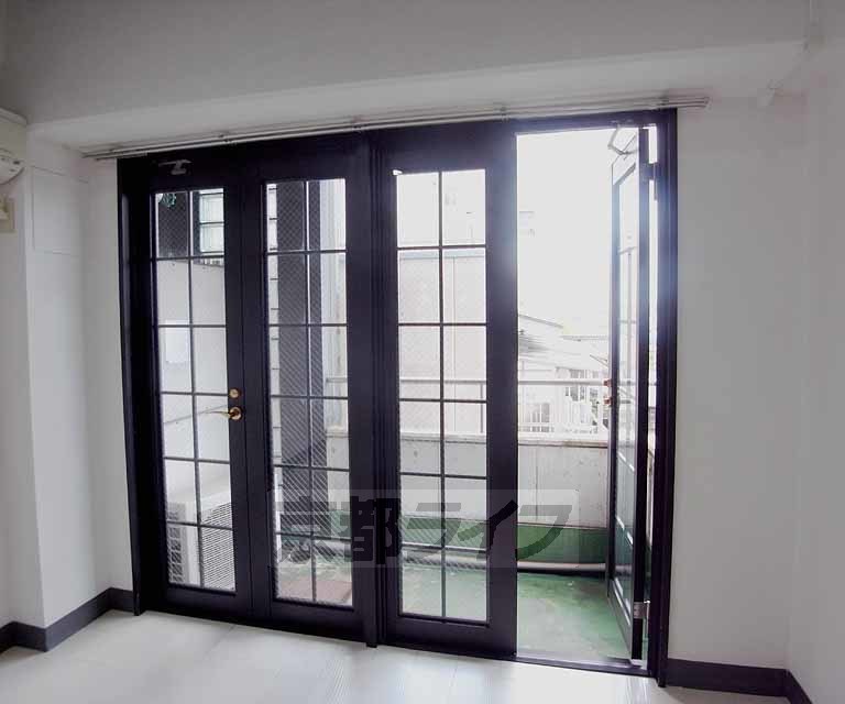 バルコニー　バルコニードアです。