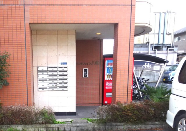 エントランス　建物の内部です