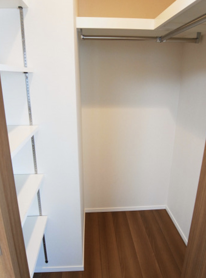収納　別タイプ部屋　参考写真です