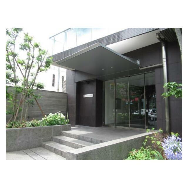 エントランス　ゆとりのあるエントランスです