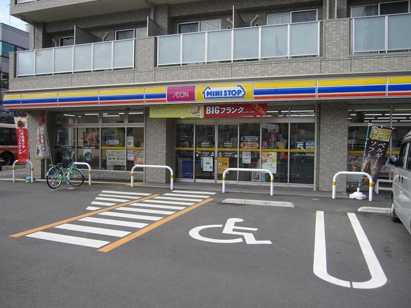 コンビニ　ミニストップ 草加松原店（コンビニ）まで347m
