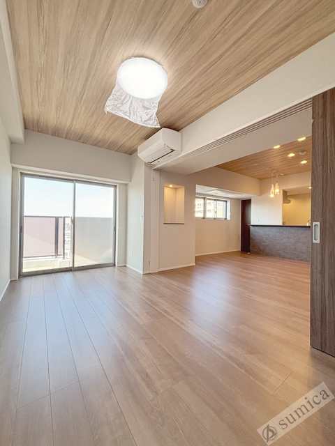 バルコニー　照明付きで明るいお部屋です♪♪
