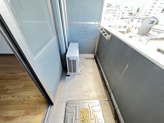 バルコニー　掲載写真は同マンション別部屋参考写真となります。