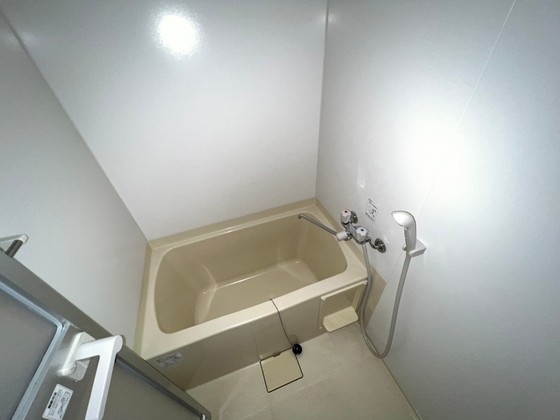 バス・シャワールーム　掲載写真は同マンション別部屋参考写真となります。