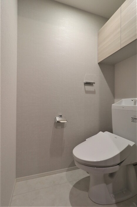 トイレ　温水洗浄便座