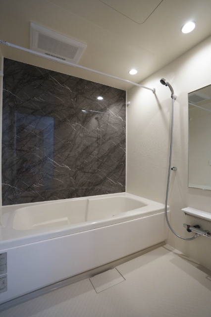 バス・シャワールーム　同じ施工会社のお部屋