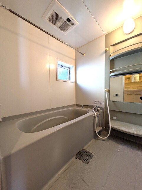 バス・シャワールーム　※クリーニング前です