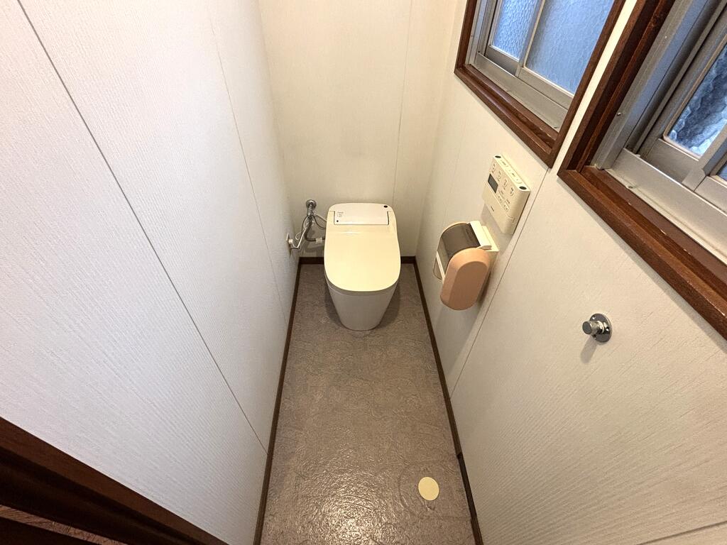 長岡京市柴の里借家のトイレ写真