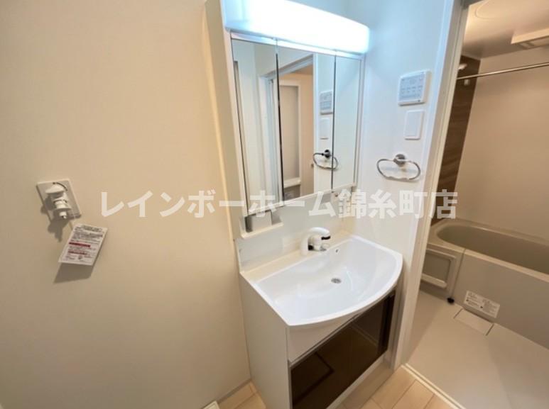 洗面設備　※同施工参考写真となります。