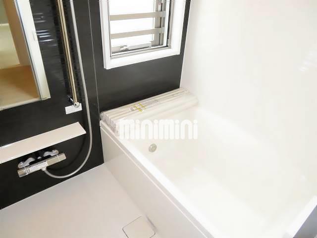 バス・シャワールーム　追い焚きバス、浴室乾燥機