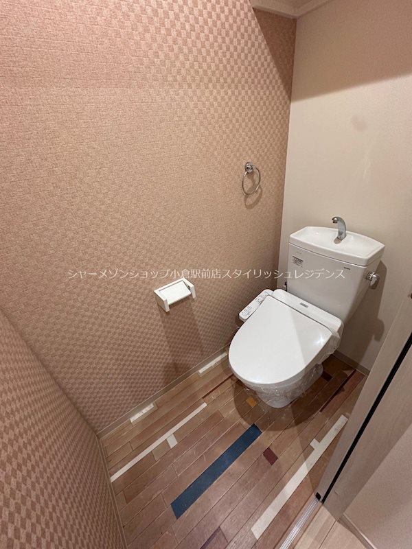 トイレ　温水洗浄便座