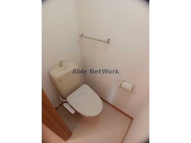 西尾市 2階建 築23年のトイレ写真