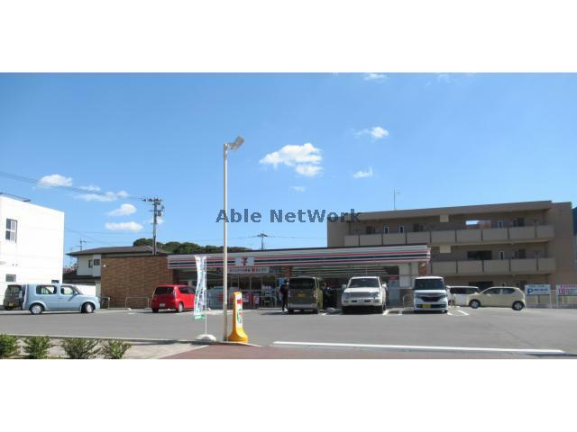 コンビニ　セブンイレブン多良見体育センター前店（コンビニ）まで1005m