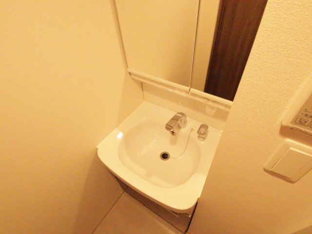 洗面設備　※別室の参考写真の為、現況優先です。