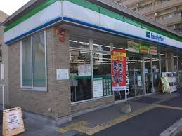 コンビニ　ファミリーマート 北田辺駅前店（コンビニ）まで409m