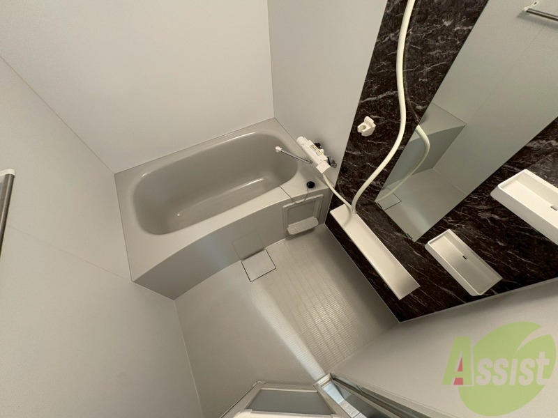 バス・シャワールーム　お風呂になります。一日の疲れを癒してくださいね。