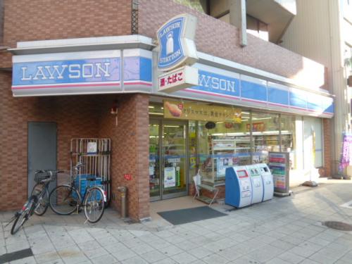 コンビニ　ローソン 千日前通高津（コンビニ）まで384m