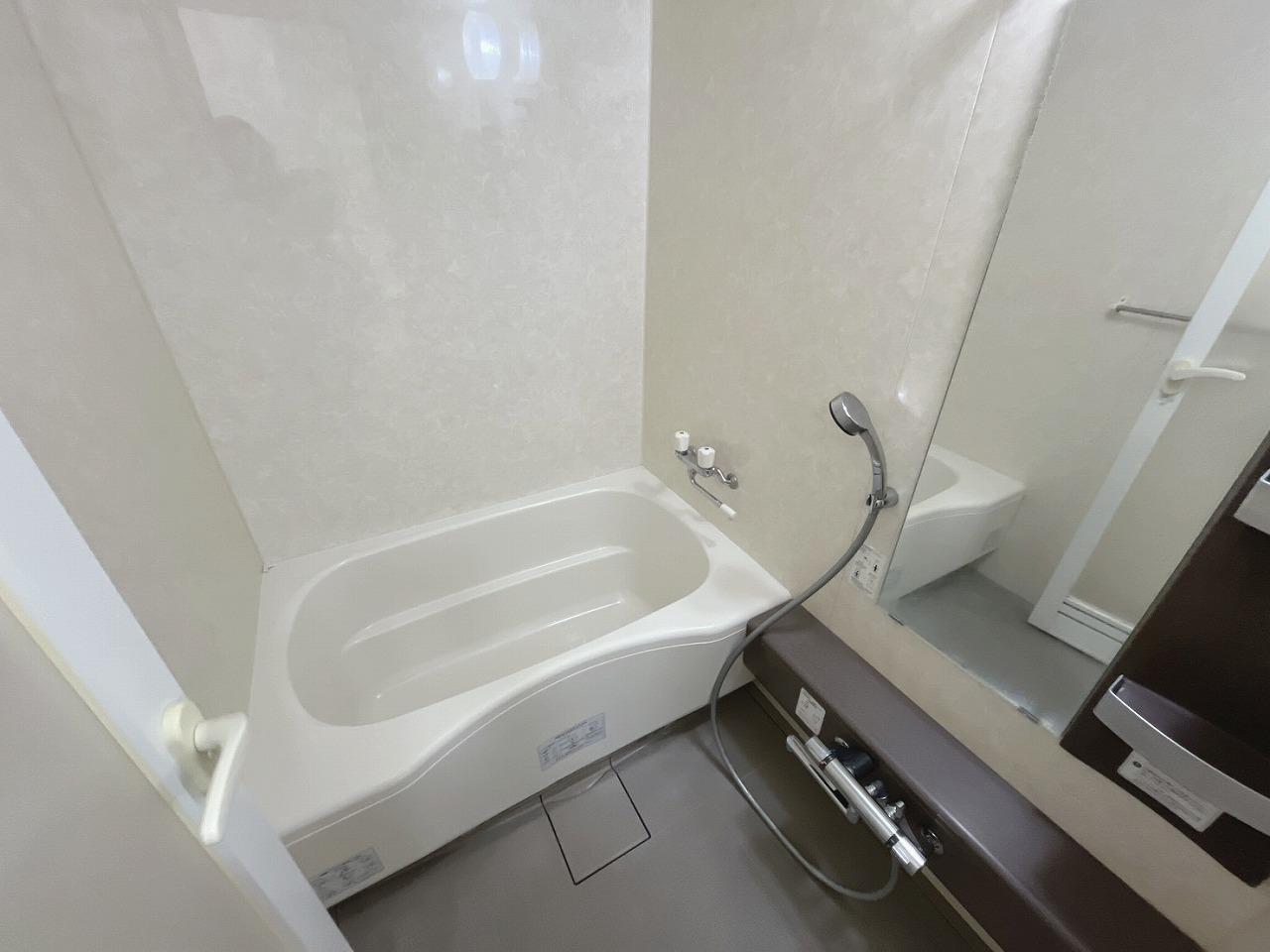 バス・シャワールーム　バスルーム