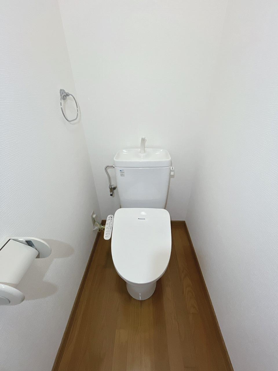 トイレ　ウォシュレット完備