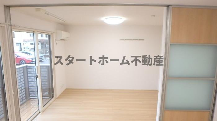 その他部屋・スペース　広くて明るい寝室