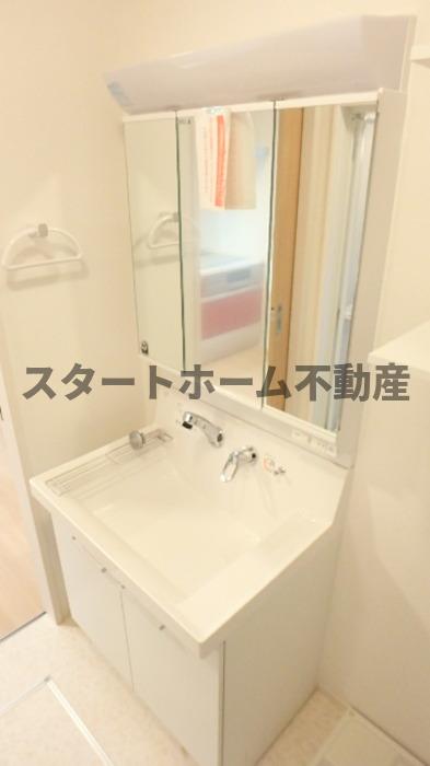 洗面設備　忙しい朝には欠かせない洗面所です