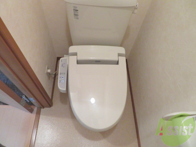トイレ　ウォシュレット機能つきなので便利。バストイレ別は嬉しいですね