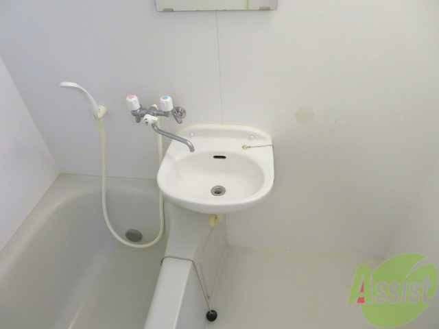 洗面設備　洗面所の代わりにこちらで洗顔など、いかがでしょうか。