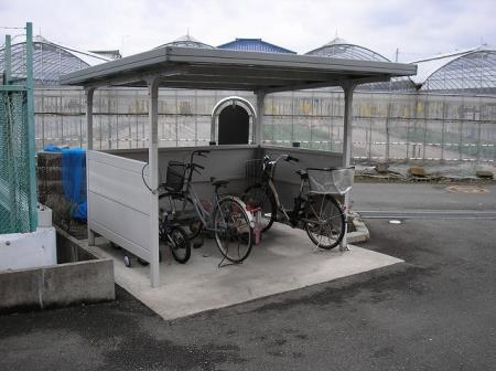その他共有部分　屋根付きの駐輪場あり◎