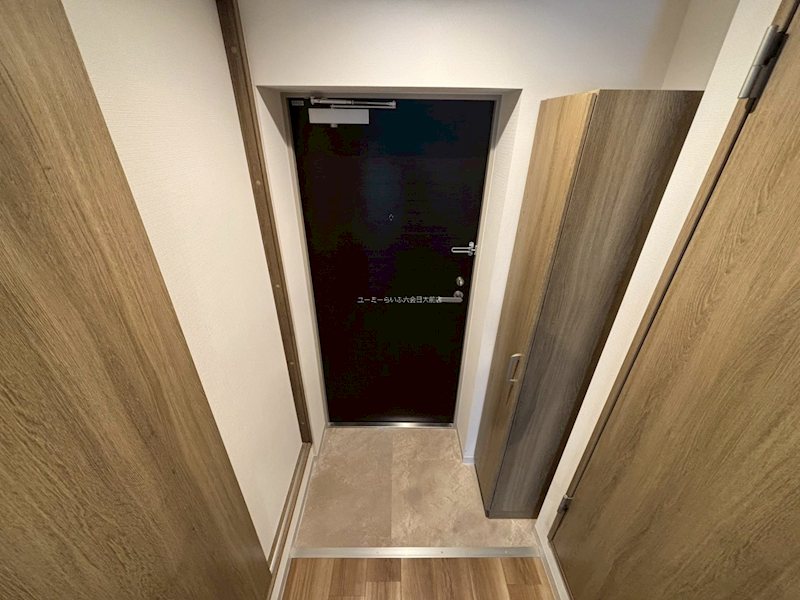 玄関　※別部屋参考写真（モデルルーム）