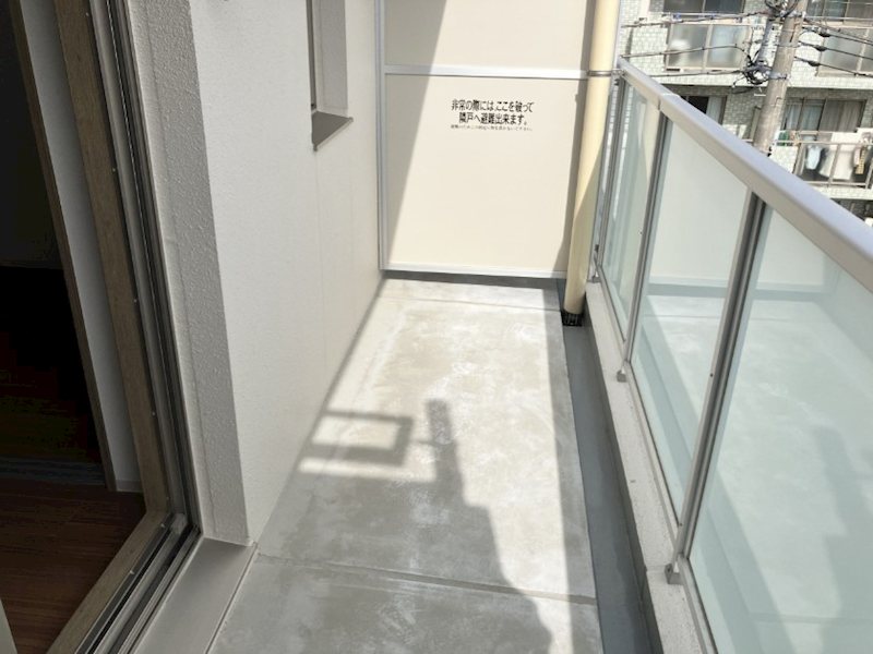 バルコニー　※別部屋参考写真（モデルルーム）