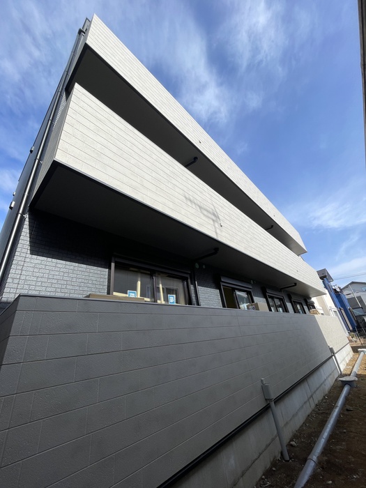 建物外観　建築中