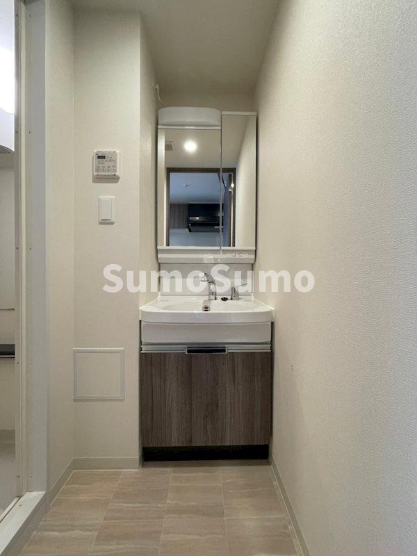 洗面設備　スペースが確保できる洗面所です