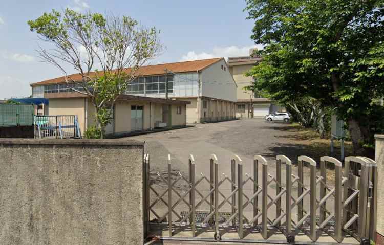 小学校　荏隈小学校（小学校）まで2511m