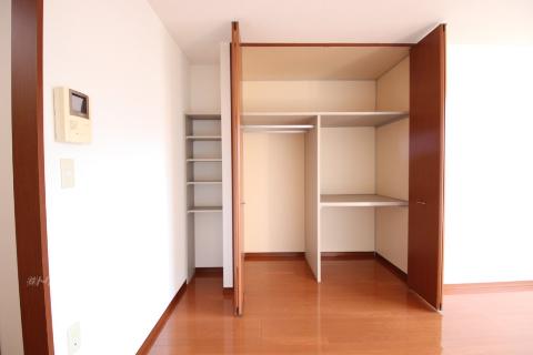 収納　クローゼット