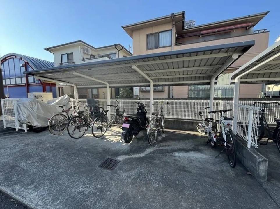 駐車場　駐輪場